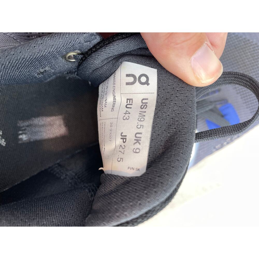 On Cloudstratus Mens Running Shoe Pre-Owned 9.5 - Picture 10 of 10